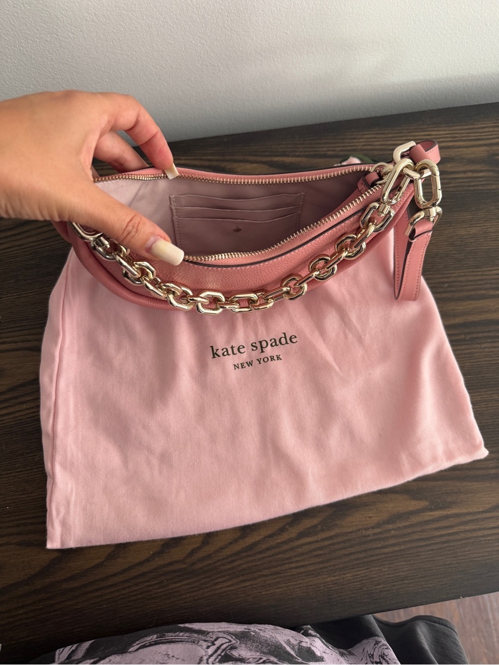 kate spade Coral Pink Pebbled Leather Shoulder Bag with Gold Chain - Picture 4 of 5